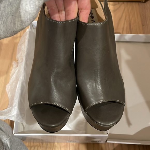 Steve Madden Size 8 Grey Chunky heels - Picture 4 of 4
